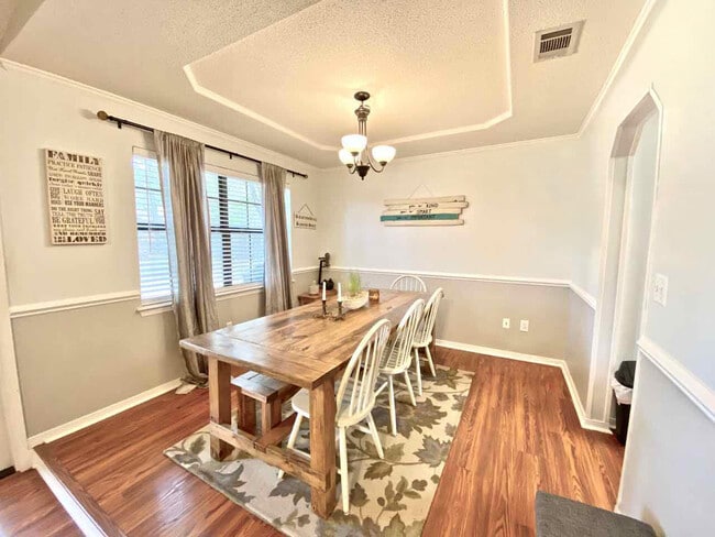 Photo - 520 Linden Ave