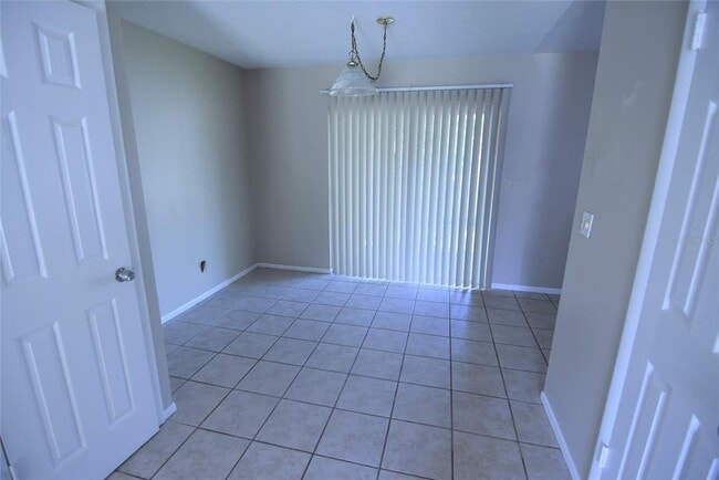 Photo - 423 Longwood Cir