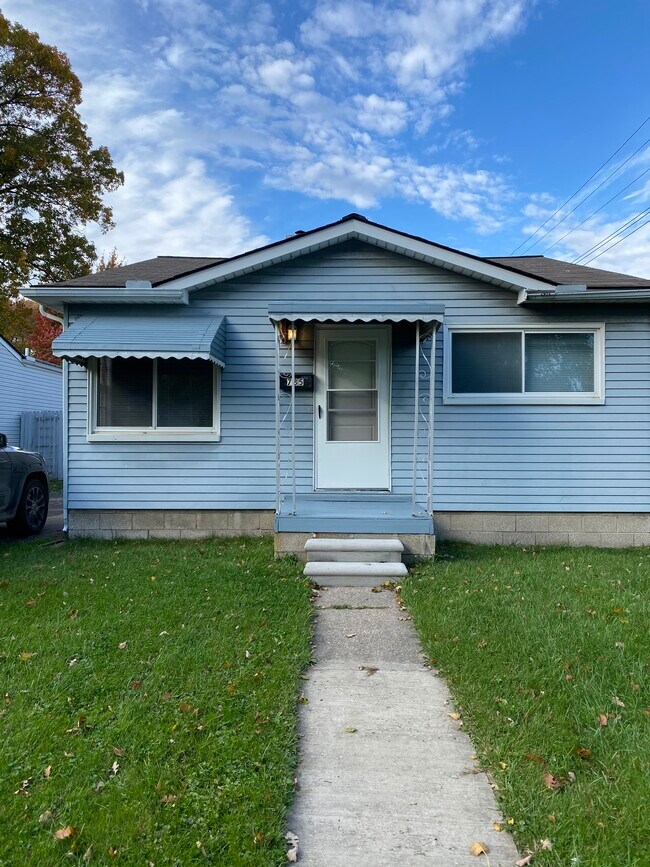 Photo - 785 E Tennyson Ave