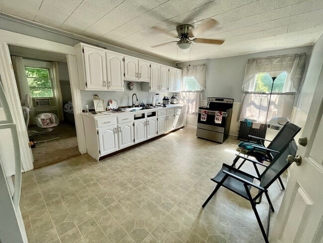 Photo - 157 Woodland Ave Unit 2