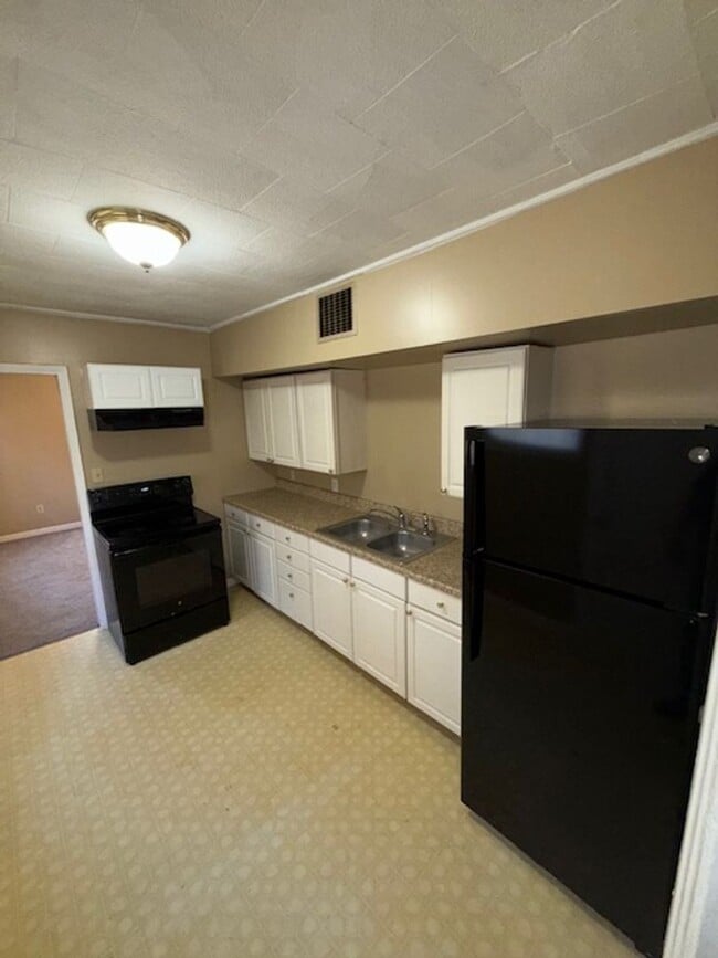 Photo - 2556 Sweetser Avenue Evansville, IN 47714