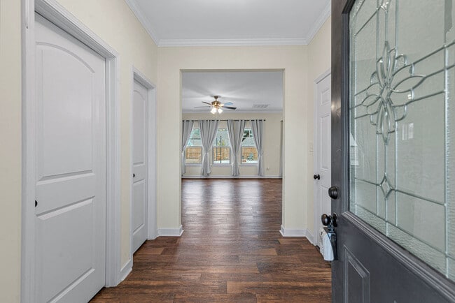 Photo - 303 Channel Run Ln