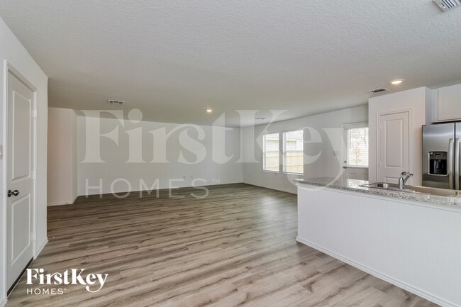 Photo - 10211 Devon Wheel St