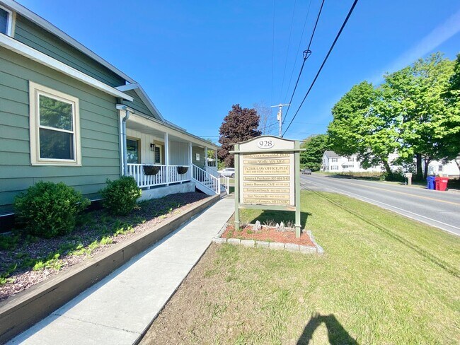 Photo - 928 Falls Road Unidad 1-4