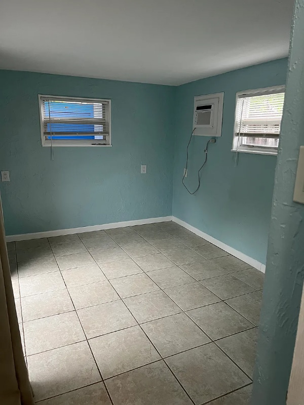 Photo - 1039 Miner Rd