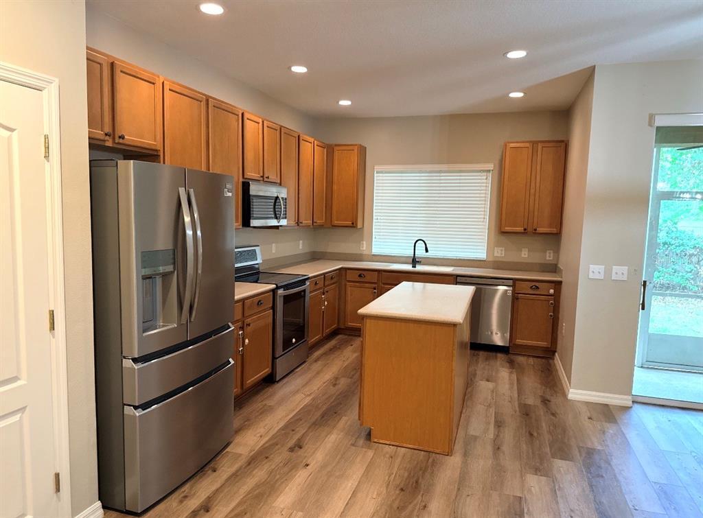 Photo - 5573 Rutherford Pl