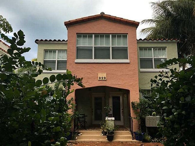 Photo - 929 Meridian Ave Condo Unit 2