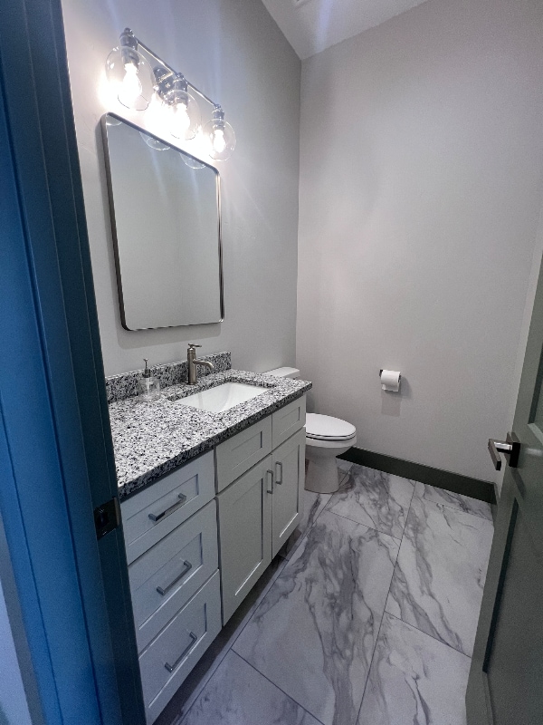 Photo - 422 W 18th St