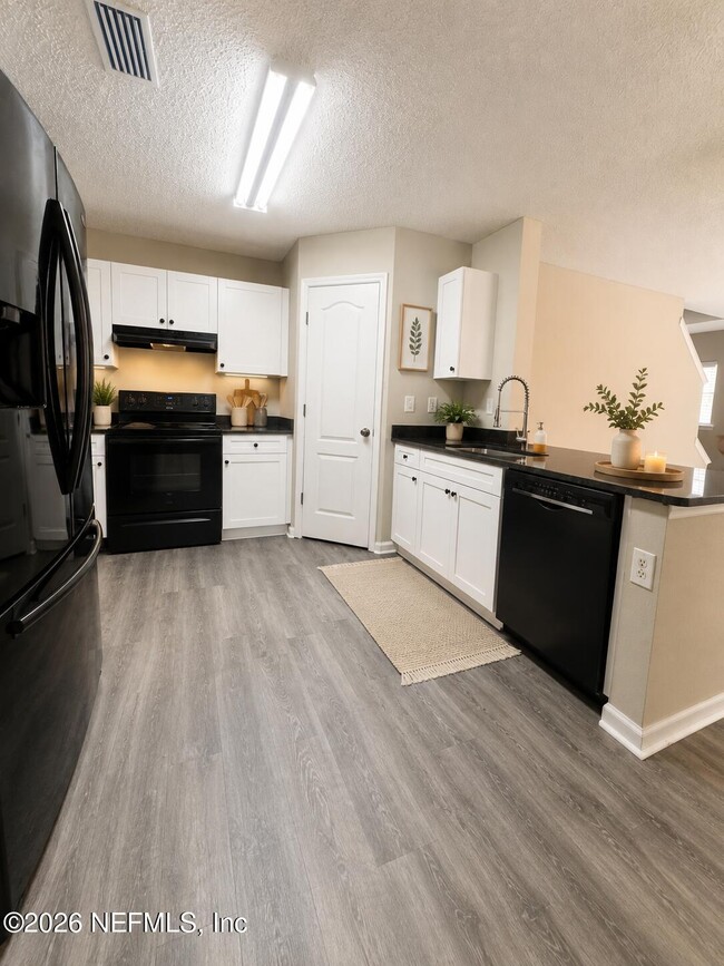 Photo - 7772 Playschool Ln