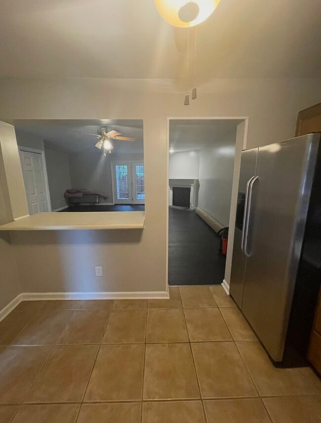 Photo - 1408 Deer Lake Cir