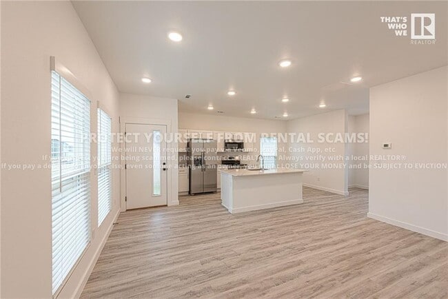 Photo - 861 Reading RR Ln