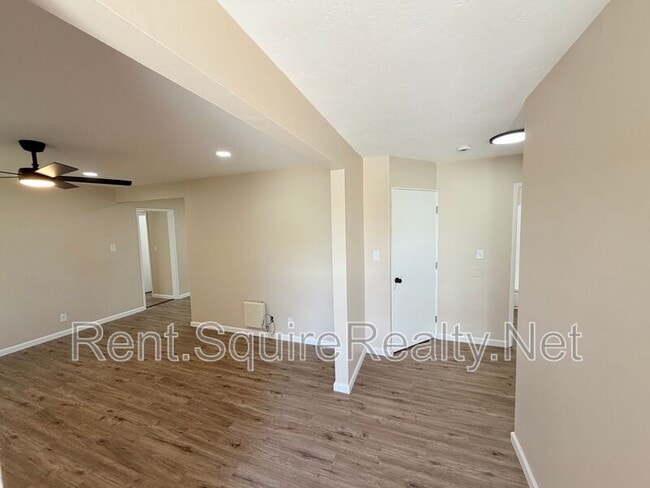 Photo - 355 S Aspan Ave Unit Middle House