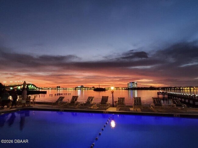 Building Photo - 144 S Halifax Ave Unit 21