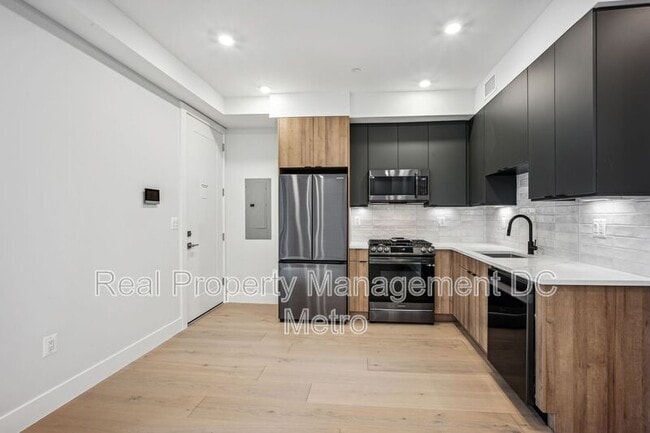 Photo - 1112 6th St NW