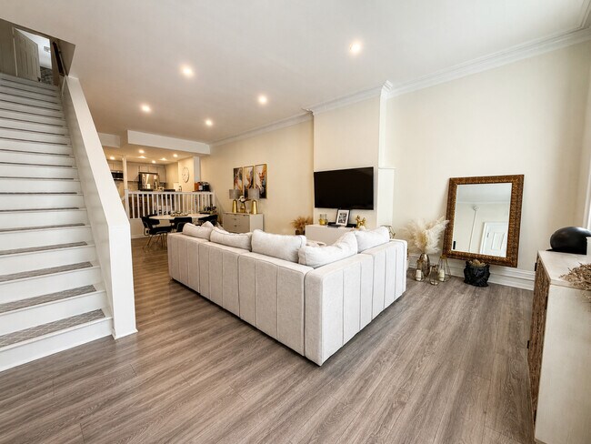 1035 Spruce St Unit 301