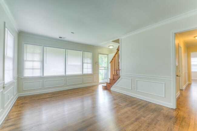 Photo - 1261 W Perkins Rd