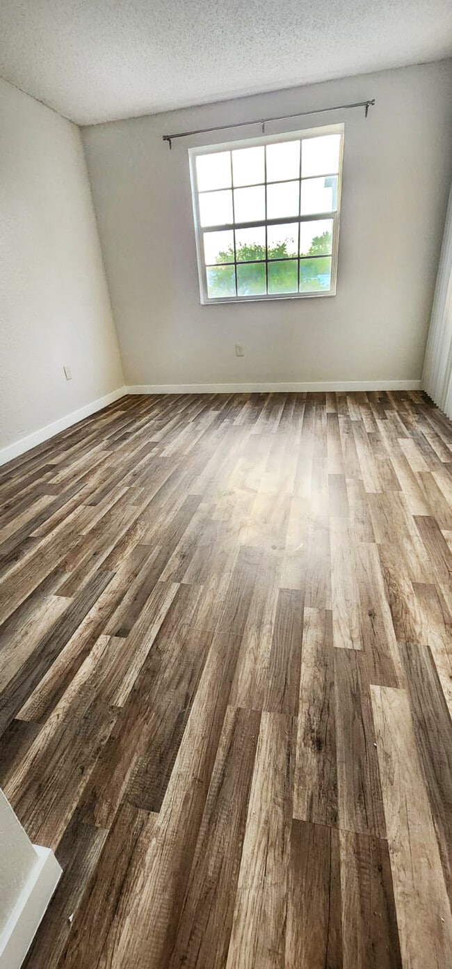 Photo - 2810 N Oakland Forest Dr Unit 207