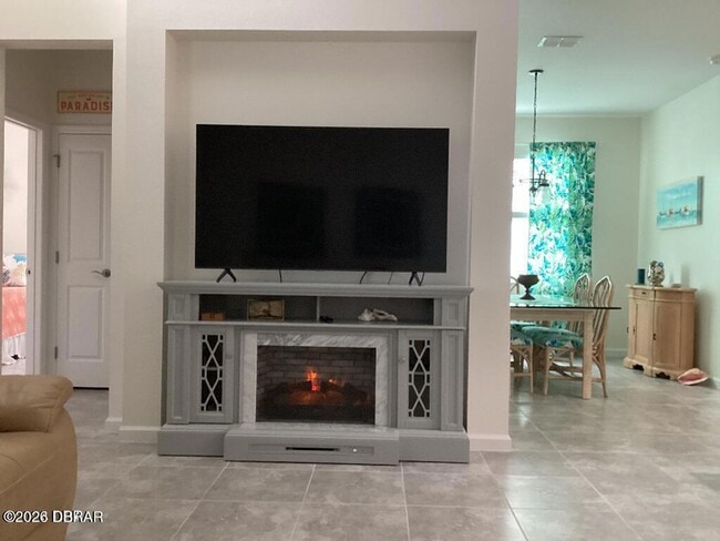 362 Parrot Ln