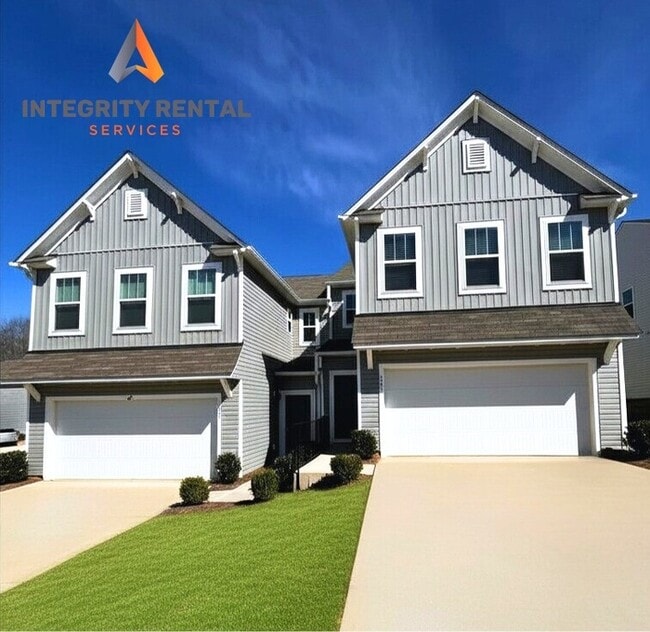 Building Photo - 3 br paired home with loft, minutes from I-77 I-40