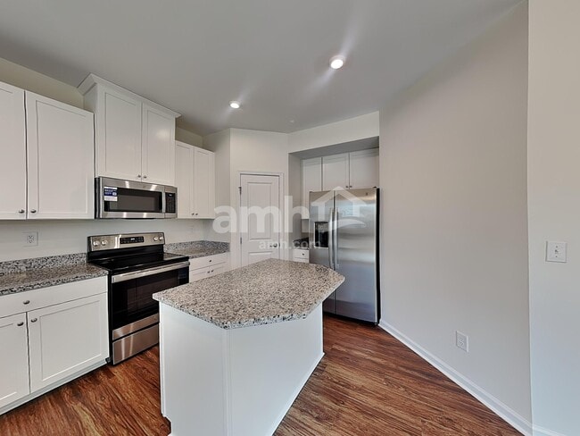 Photo - 648 Hamilton Park Dr