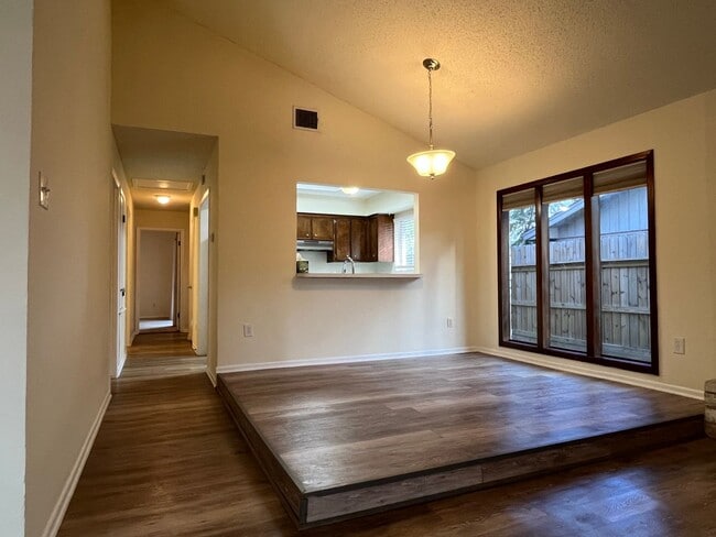 Photo - ONE STORY SOUTH SIDE DUPLEX!