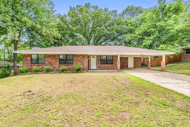 Renovated 3 Bedroom 2 Bath Home for Rent! - Renovated 3 Bedroom 2 Bath Home for Rent!