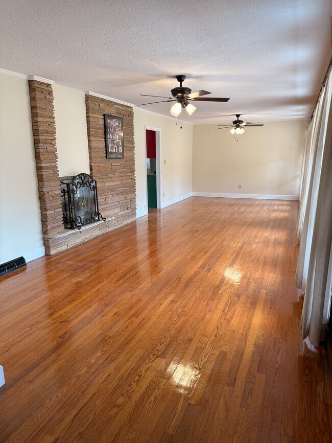 Photo - 508 N Main St