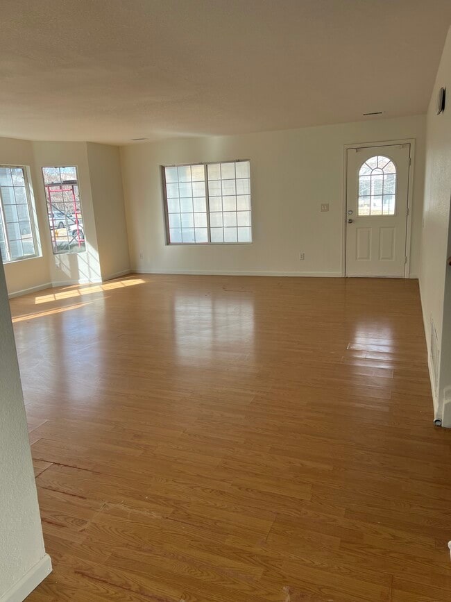 Photo - 21580 Stoll Pl