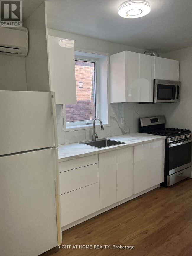Photo - 55 Beresford Ave