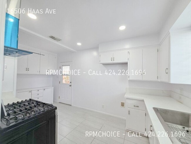 Photo - 16506 Haas Ave