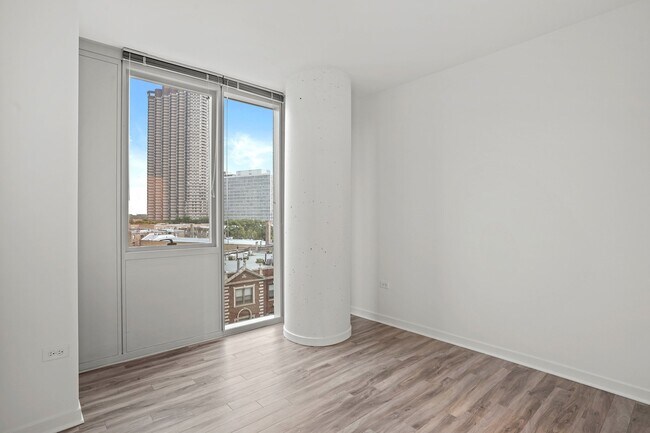 Photo - 3803 N Halsted St