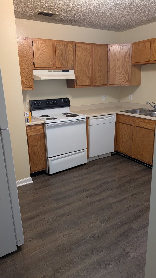 Photo - 813 Ash St Ext Unit B