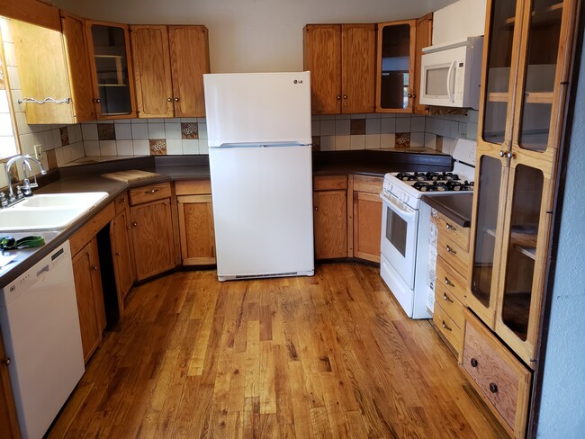 Building Photo - 128 Karlann Dr