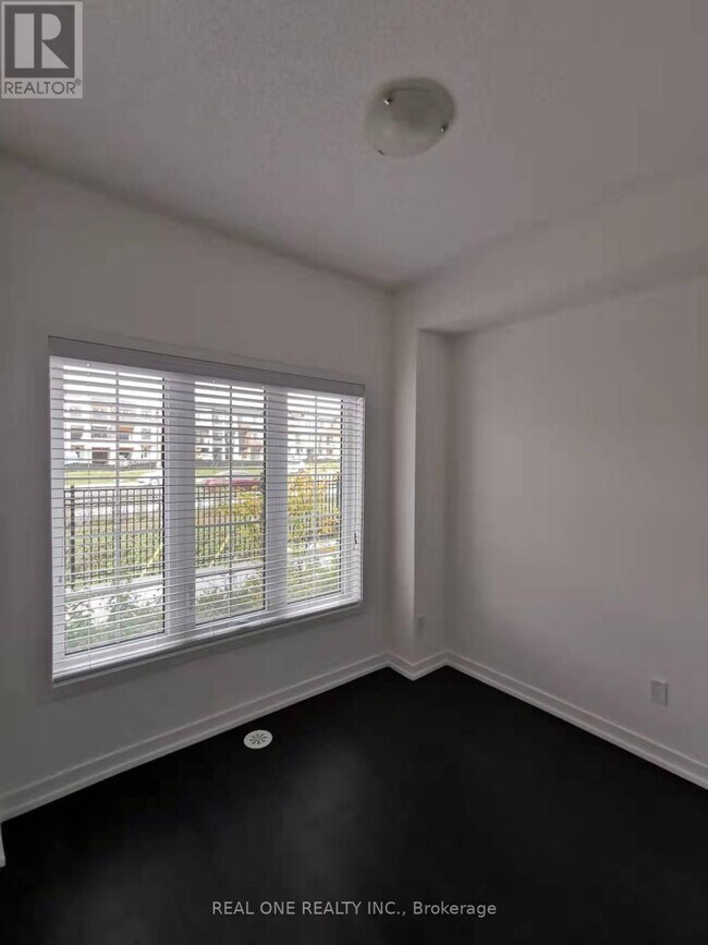 Photo - 209 Harding Park St