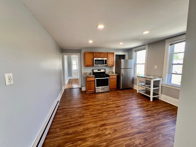 Photo - 31 Holman St Unit #3