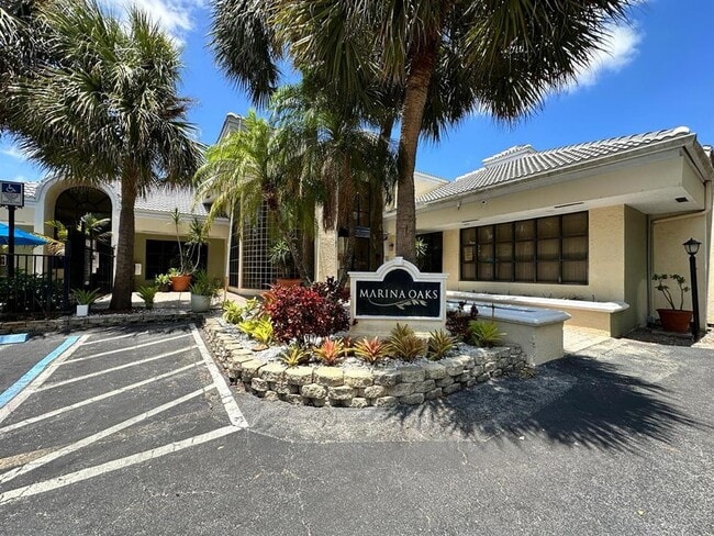 Photo - 2445 SW 18th Ter