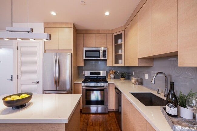 Photo - 537 Natoma St