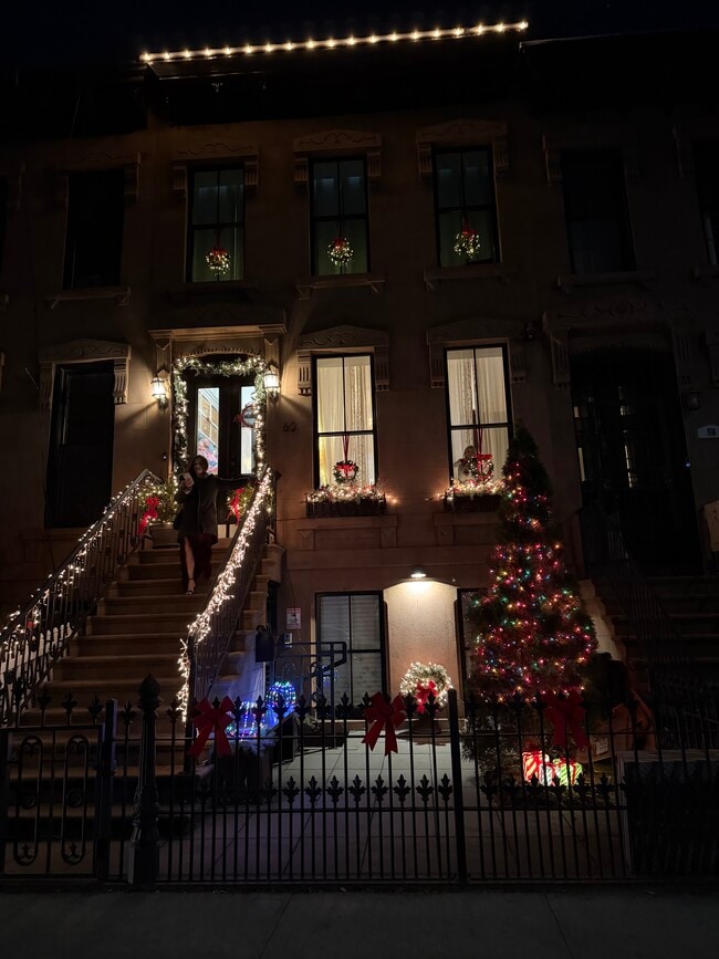 Photo - 60 Van Buren St