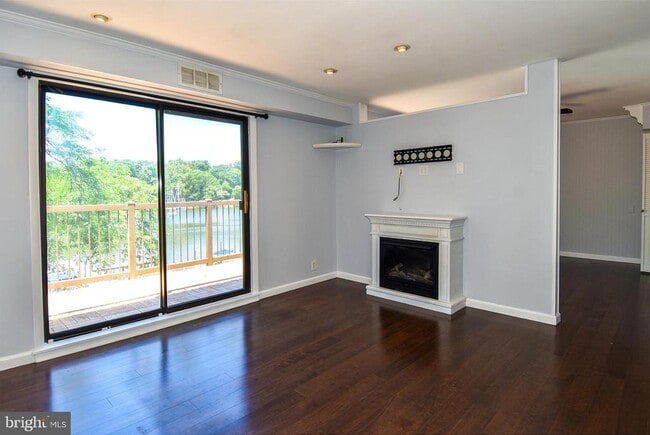 Photo - 308 Forbes St Unit I