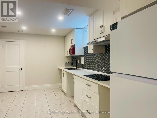 Photo - 16 Rustic Rd