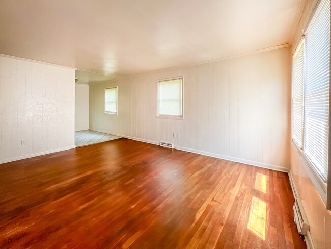 Photo - 1811 Owens Ct