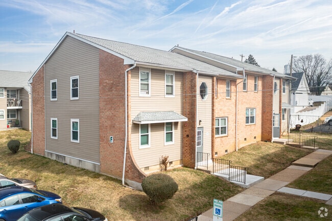 Carriage Place Apartments