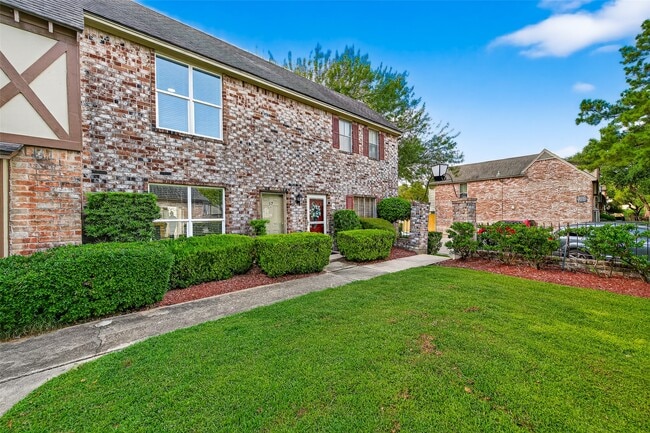 Photo - 14719 Barryknoll Ln Unit True