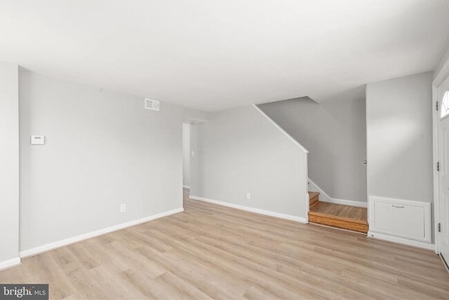 Photo - 2015 Dineen Dr