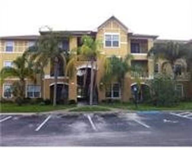 Nice/Clean 2/2 Condo in Great Location! - Nice/Clean 2/2 Condo in Great Location!