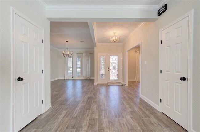 Photo - 1031 Daria Dr