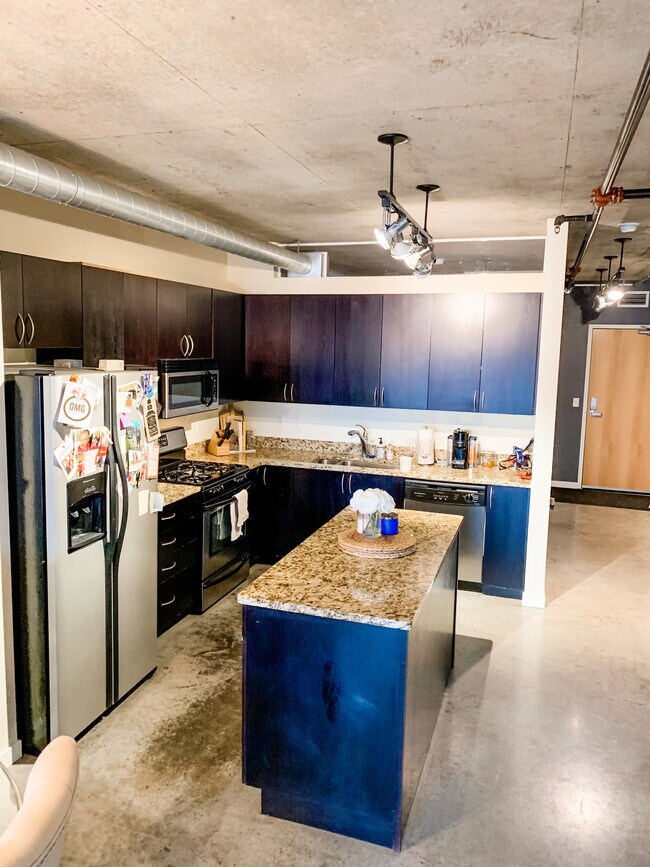 Photo - 730 N 4th St Unidad NoLo Condo w. Garage Park