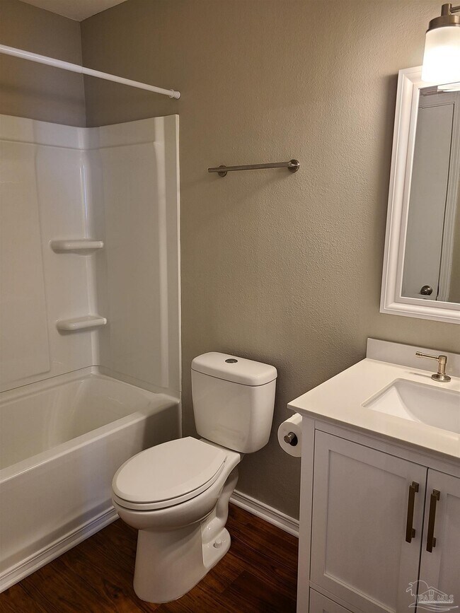 Photo - 501 E Burgess Rd