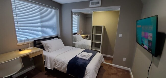 Photo - 1803 N 200th St