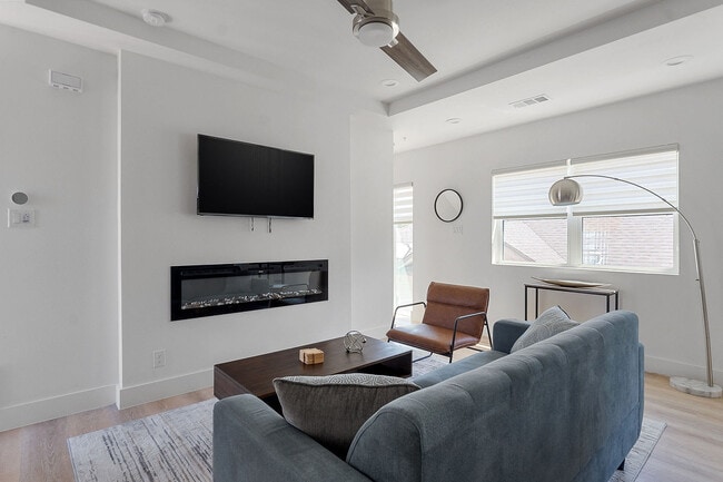 Photo - 824 Sunset Ave Unidad ID1024497P